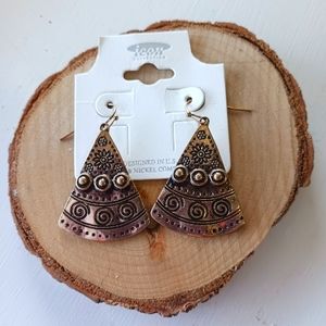 Intricate detail gold earrings